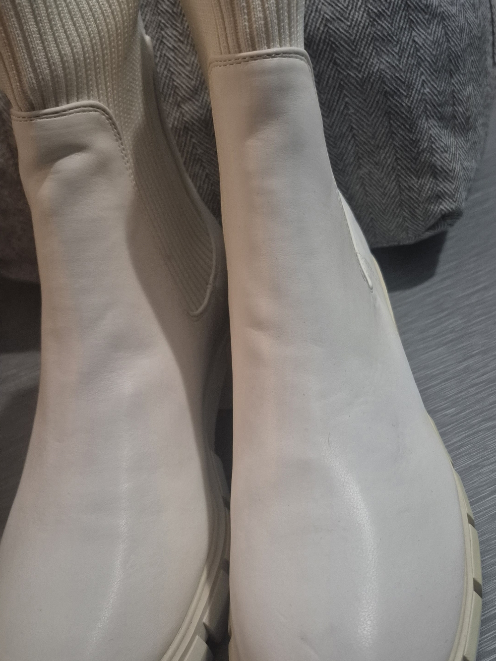 Women’s White Chelsea Booties - Minimal Leather Slip-On